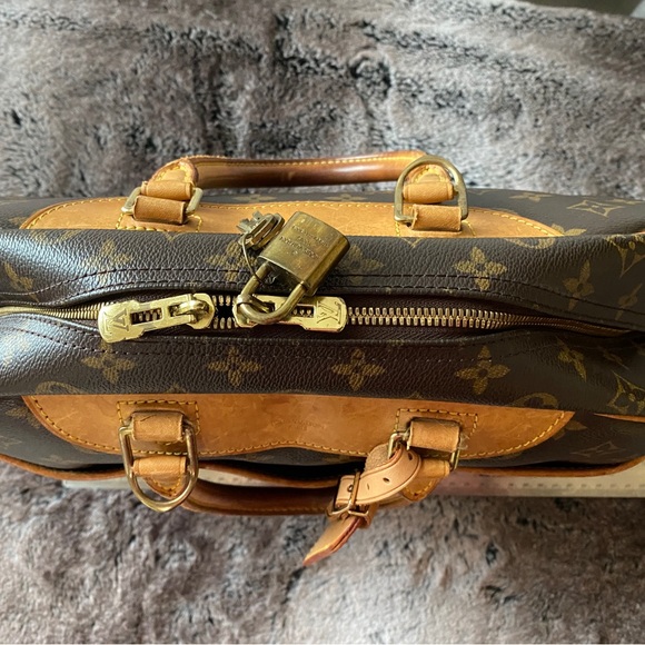 Louis Vuitton Vintage Monogram Deauville Bag - Picture 5 of 15